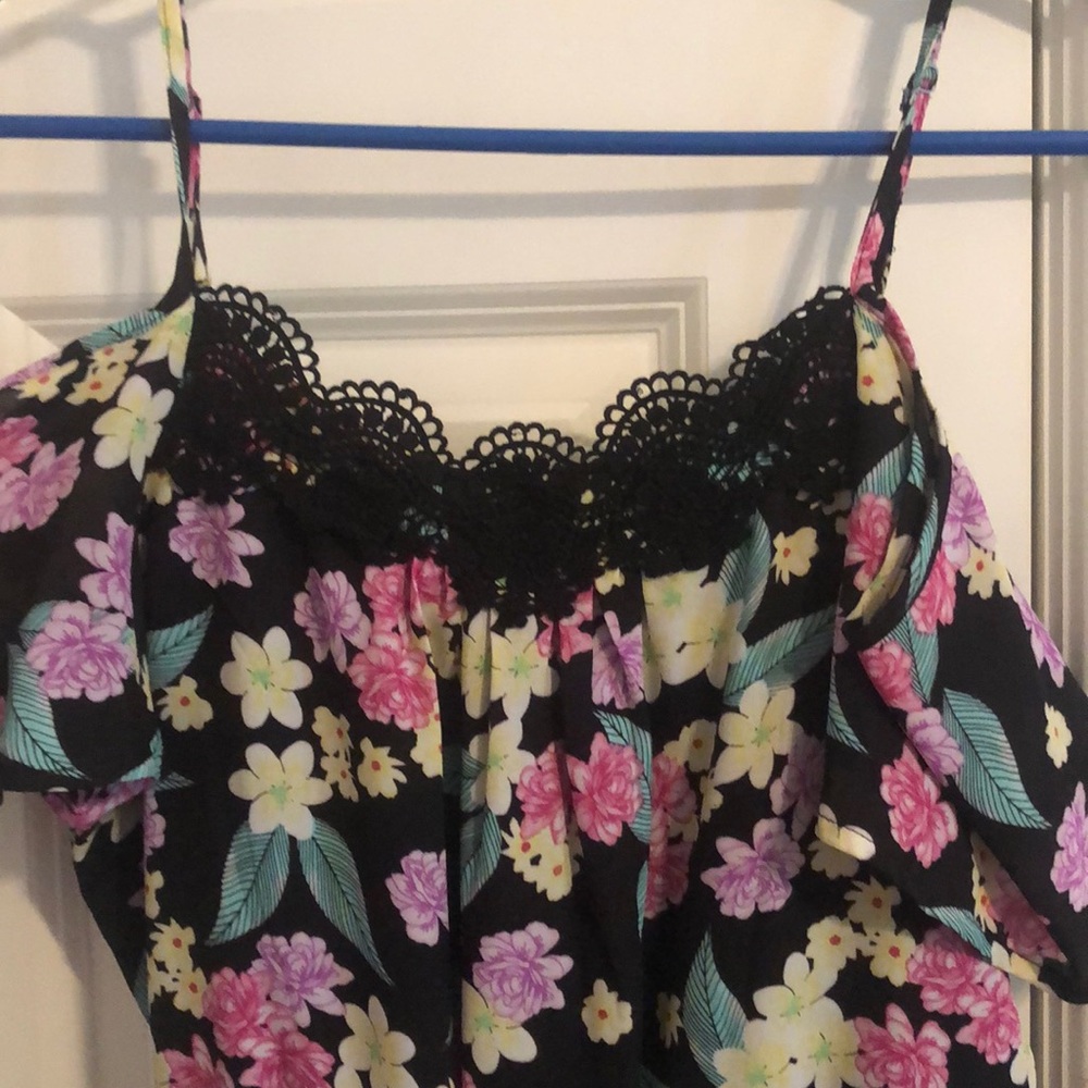Floral Romper - Picture 3 of 4
